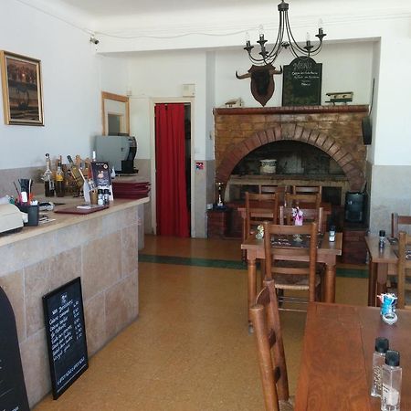 אלברון Hotel Restaurant L'Agachon מראה חיצוני תמונה